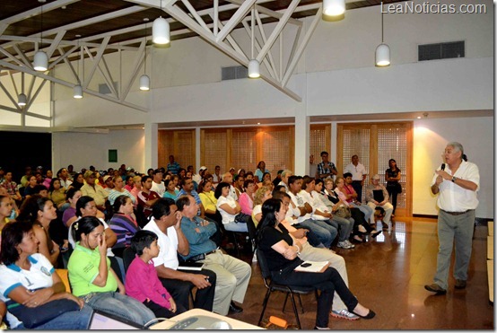 21.10.12 Asamblea Cantaura (21)