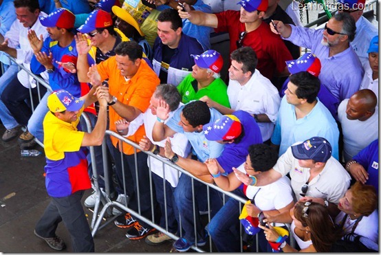 CIERRE DE CAMPAÑA EN LA AV BOLIVAR CARACAS  FOTO GUILLERMO SUAREZ-3939