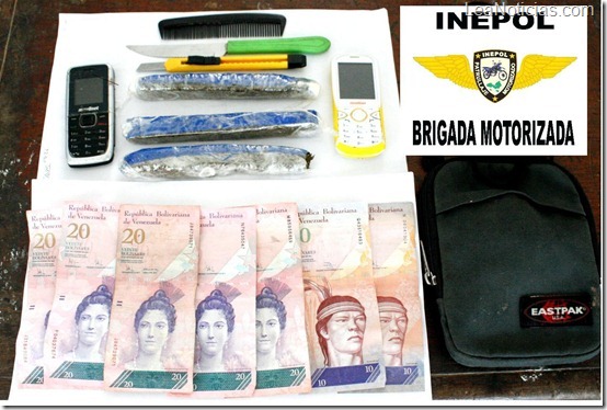 FOTO 1- Droga y dinero incautados por los motorizados del Inepol