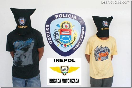 FOTO 2- Par de detenidos por la comisión policial