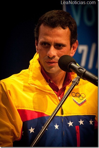 HENRIQUE CAPRILES RADONSKI 07-10-2012_FOTO GUILLERMO SUA_REZ (8 of 9)