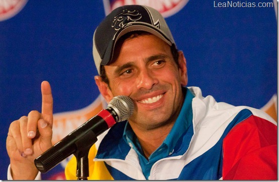 RUEDA DE PRENSA HENRIQUE CAPRILES RADONSKI FOTO GUILLERMO SUÁREZ-8