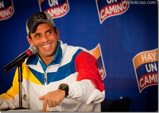 RUEDA DE PRENSA HENRIQUE CAPRILES RADONSKI FOTO GUILLERMO SUÁREZ-9