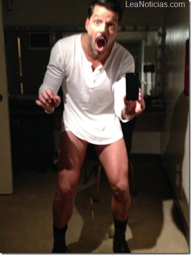 Ricky-Martin-se-queda-sin-pantalones