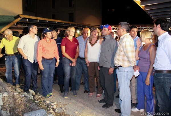 ASAMBLEA EN  LAS ESMERALDAS CON HABITANTES DEL EDIF. SALTO ANGEL-2