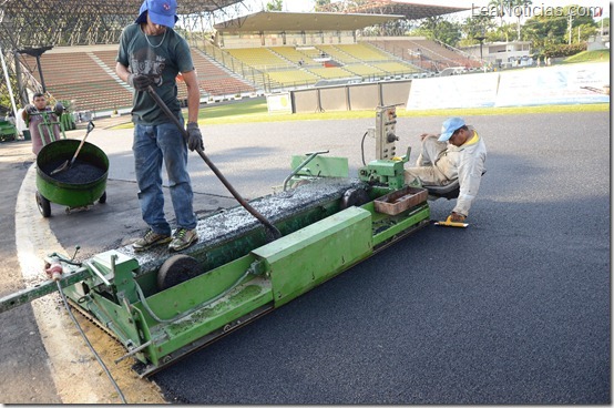 PISTA SINTETICA DELMISAEL DELGADO (11)