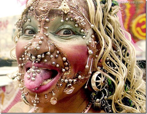 la-mujer-con-mas-piercings-del-mundo-2