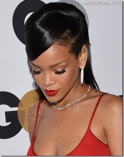 rihanna-at-the-gq-men-of-the-year-party-in-nyc-04-435x580