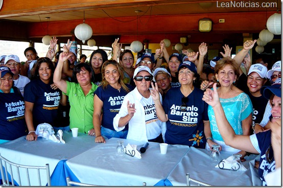 01.12.12 Mujeres apuestan por Barreto Sira (3)