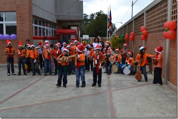 Conviasa_Donacion_Navidad_ (2)