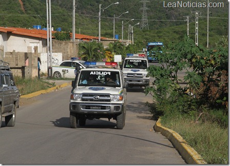 FOTO 1- Funcionarios del Inepol se mantienen activos en las calles