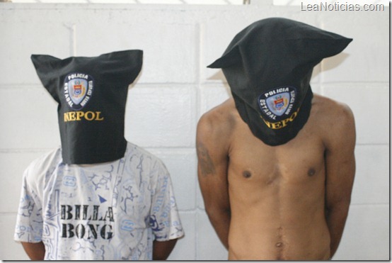 FOTO 2- Par de delincuentes atrapados por el Inepol