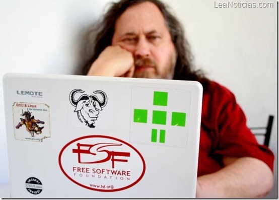 gnu_and_stallman_2012