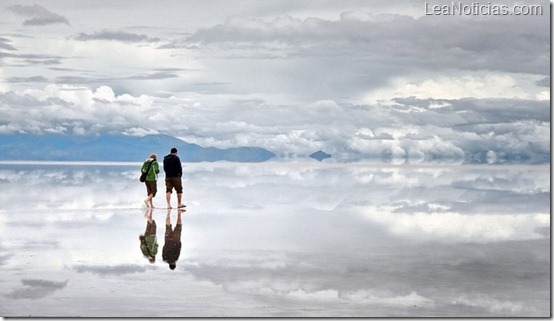 salar-de-uyuni-salt-flat-mirror