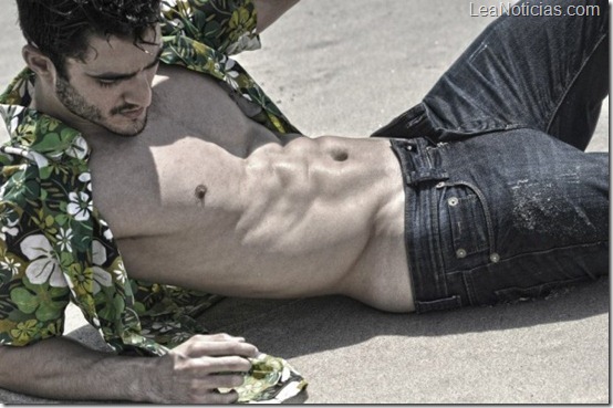 Diego-Amaral-Hot-Male-Model-Burbujas-De-Deseo-013-600x398