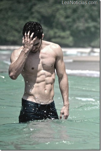 Diego-Amaral-Hot-Male-Model-Burbujas-De-Deseo-023-525x790 Diego-Amaral-Hot-Male-Model-Burbujas-De-Deseo-023-525x790
