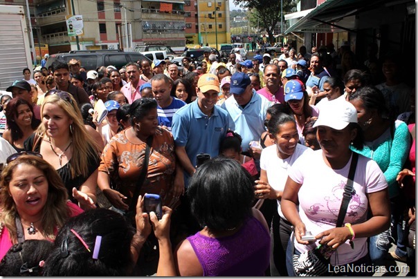 ENTREGA DE BIBLIOTECA CAUCAGUITA-FOTO LENIN MORALES (4)