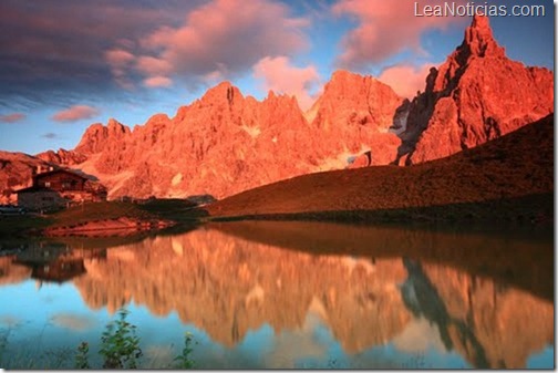 Enrosadira, Dolomites, Italia