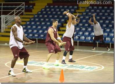 FOTO- LEÓN, MUSSET, MACUARE CON INTESIDAD