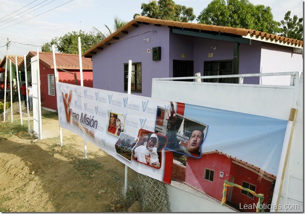 GRAN MISION VIVIENDA VENEZUELA ENTREGA SECTOR EULALIA BUROZ EL VIÑEDO BARCELONA  8