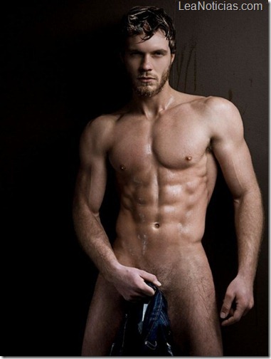 Josh-Dibble-Hot-Male-Model-Burbujas-De-Deseo-01-595x790