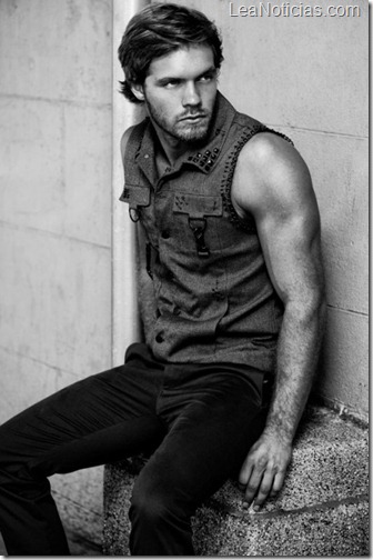 Josh-Dibble-Hot-Male-Model-Burbujas-De-Deseo-011-525x790 Josh-Dibble-Hot-Male-Model-Burbujas-De-Deseo-011-525x790