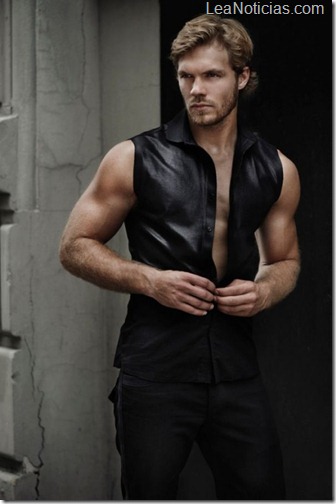 Josh-Dibble-Hot-Male-Model-Burbujas-De-Deseo-012-525x790 Josh-Dibble-Hot-Male-Model-Burbujas-De-Deseo-012-525x790