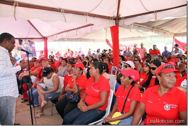 alcalde_de_puerto_la_cruz_entrego_titularidad_country_ (4)