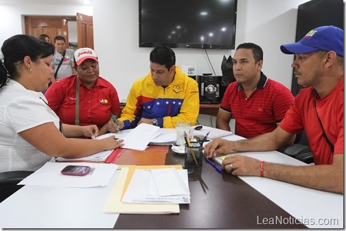 alcaldia-de-guanta-transfiere-embarcaciones-a-pescadores