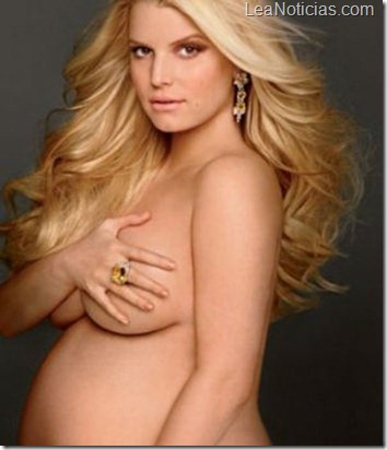 jessica-simpson-se-viste-solo-con-una-mano