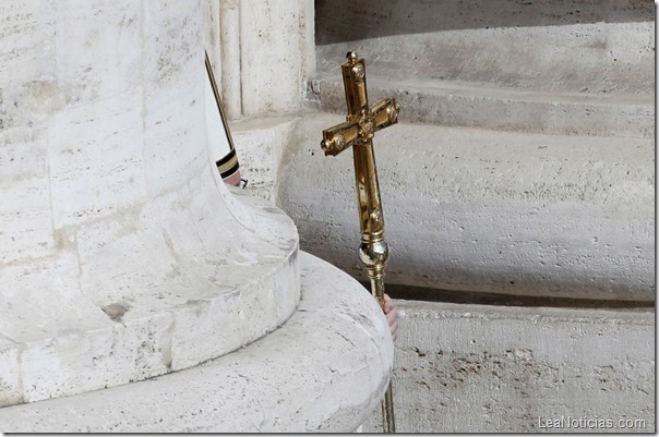 POPE/ POPE/
