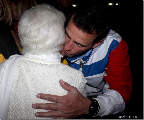 Capriles-Radonski-Misa-La-Trinidad-Domingo-de-Resurreccion-Caracas-lenin-morales (14)