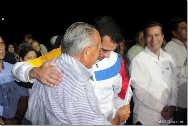 Capriles-Radonski-Misa-La-Trinidad-Domingo-de-Resurreccion-Caracas-lenin-morales (7)