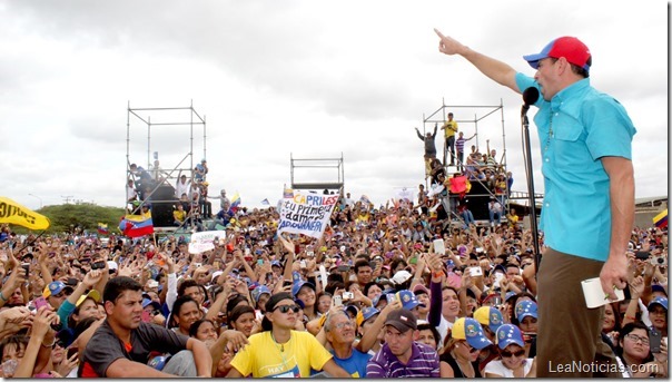 Capriles_en_Falcon_aumentare_sueldo_minimo_en_40_por_ciento_CAMPAnA_ (13)