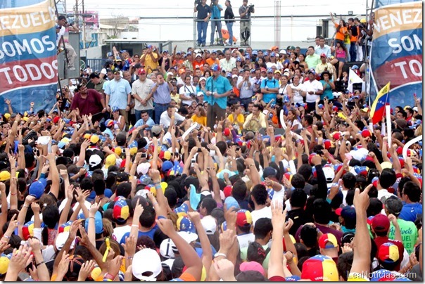 Capriles_en_Falcon_aumentare_sueldo_minimo_en_40_por_ciento_CAMPAnA_ (17)