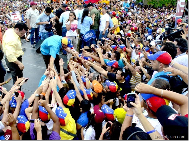 Capriles_en_Falcon_aumentare_sueldo_minimo_en_40_por_ciento_CAMPAnA_ (3)