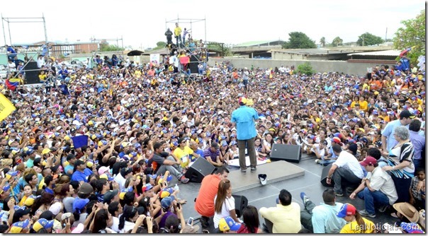 Capriles_en_Falcon_aumentare_sueldo_minimo_en_40_por_ciento_CAMPAnA_ (5)