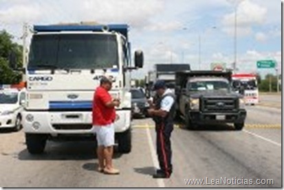 FOTO 2- En las principales vías se brinda presencia policial