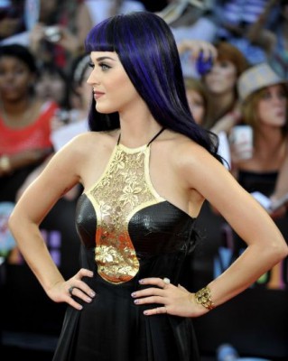 katy-perry-look-sensual-alocado-12