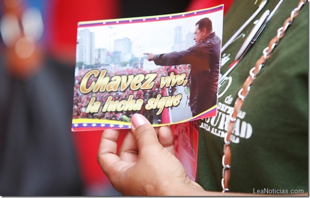 profesionales_y_tecnicos_de_anzoategui_rindieron_homenaje_a_chavez_ (3)