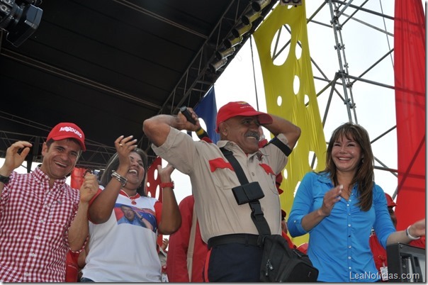 Bolipuertos_homenaje_chavez_1_mes_ (15) Bolipuertos_homenaje_chavez_1_mes_ (15)