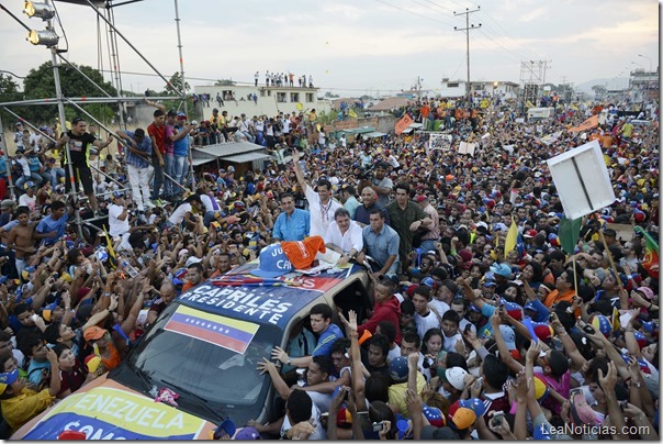 Capriles_Carabobo_Campaña_14-A_ (11)