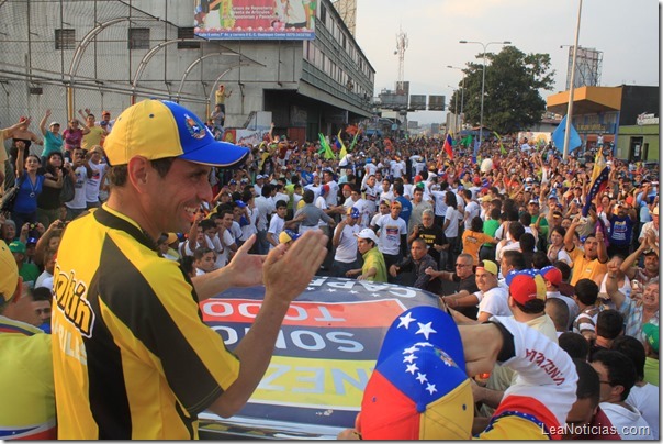 Capriles_San_Cristobal_Campaña_Maldicion_ (1)