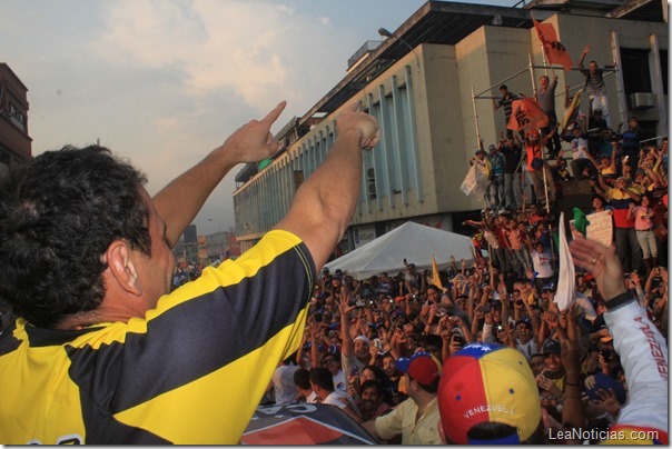 Capriles_San_Cristobal_Campaña_Maldicion_ (3)