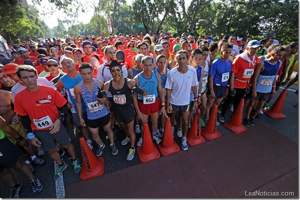 Con la participación de mas de 500 corredores se realizo en el Parque Nacional Waraira Repano la 3era válida del sexto Circuito de Carreras de Montaña de la marca Gatorade
Foto: Alejandro van Schermbeek
16/9/12
