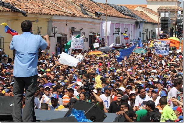 Henrique-capriles-radonski-en-coro-falcon-foto-heyder-garcia (8)