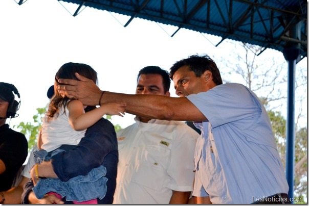 Leopoldo_Lopez_en-7-dias-votaremos-por-un-cambio_ (1) Leopoldo_Lopez_en-7-dias-votaremos-por-un-cambio_ (1)