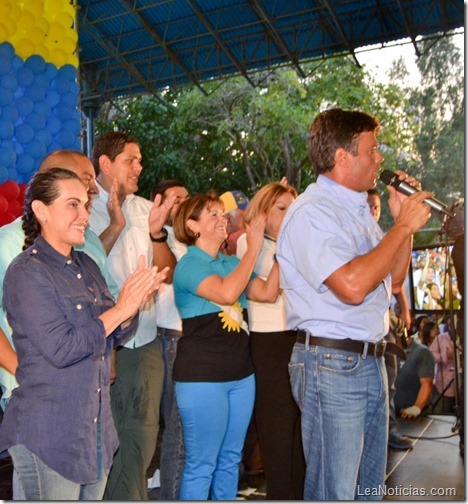 Leopoldo_Lopez_en-7-dias-votaremos-por-un-cambio_ (7) Leopoldo_Lopez_en-7-dias-votaremos-por-un-cambio_ (7)