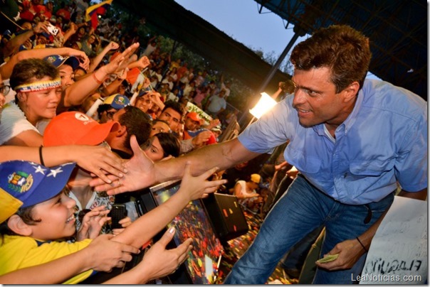 Leopoldo_Lopez_en-7-dias-votaremos-por-un-cambio_ (8) Leopoldo_Lopez_en-7-dias-votaremos-por-un-cambio_ (8)