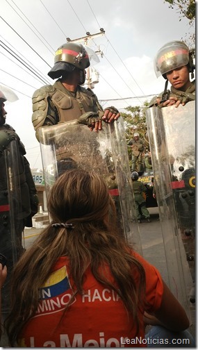 Protesta_CNE_Barcelona_Anzoategui_15_abril_ (20)